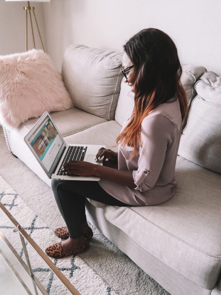 Subscribe to ALL of your Cengage courses in one place! College blogger GoodTomiCha shares her #1 online tool for classes this year. | Cengage Unlimited