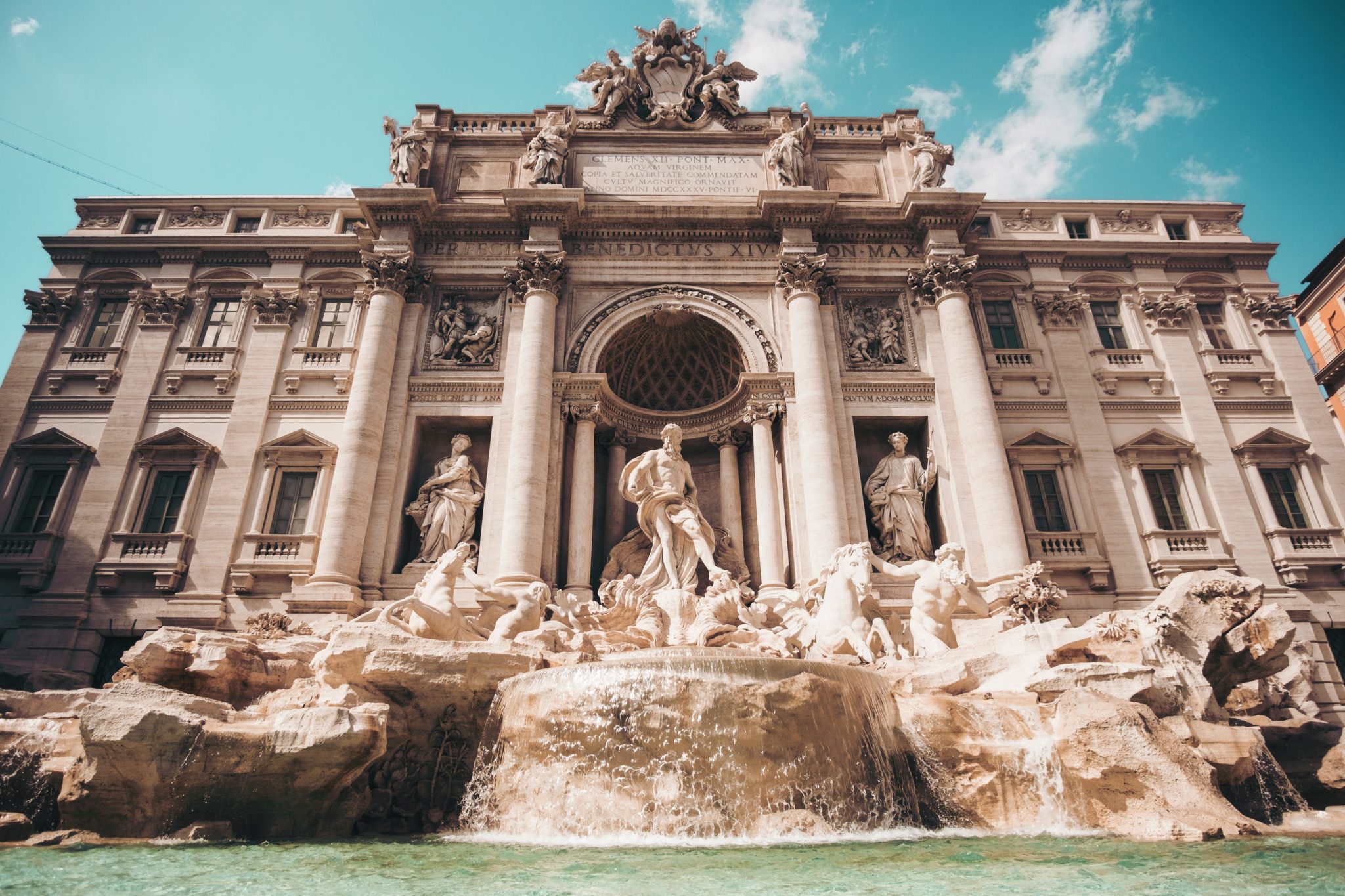 The Trevi Fountain, an absolute MUST if you're going to Rome. Here are my top 10 places to visit in the city | Italy travel guide | Fontana di trevi | Travel bloggers guide to rome | GoodtomiCha