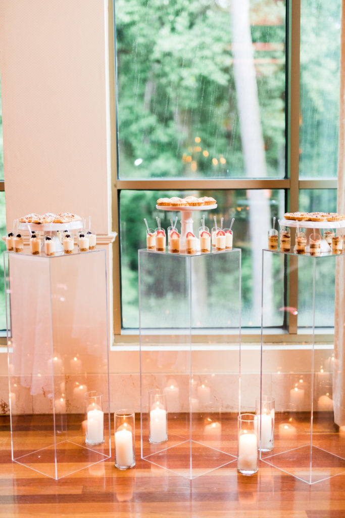 Want to add another option besides wedding cake for your guests? Try a dessert bar filled with "shots" of sweets, mini pies, and more. Desserts: Sweet Details Atlanta wedding vendor | Full wedding details on GoodTomiCha.com
