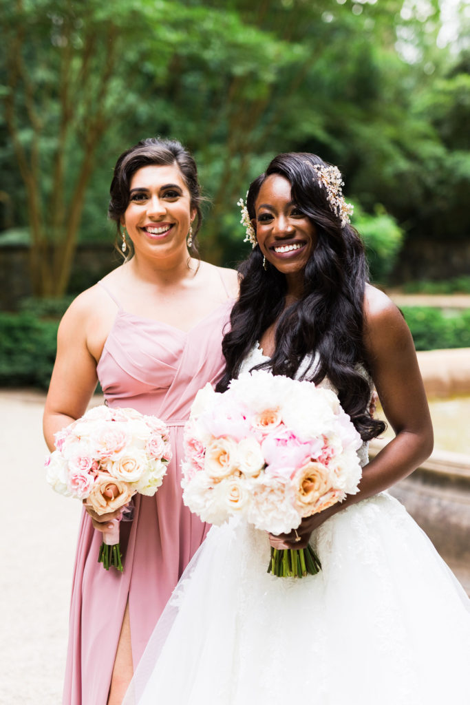 Charlotte blogger, GoodTomiCha, shares bridesmaid portraits and getting ready photos in a faq post for bridal parties.