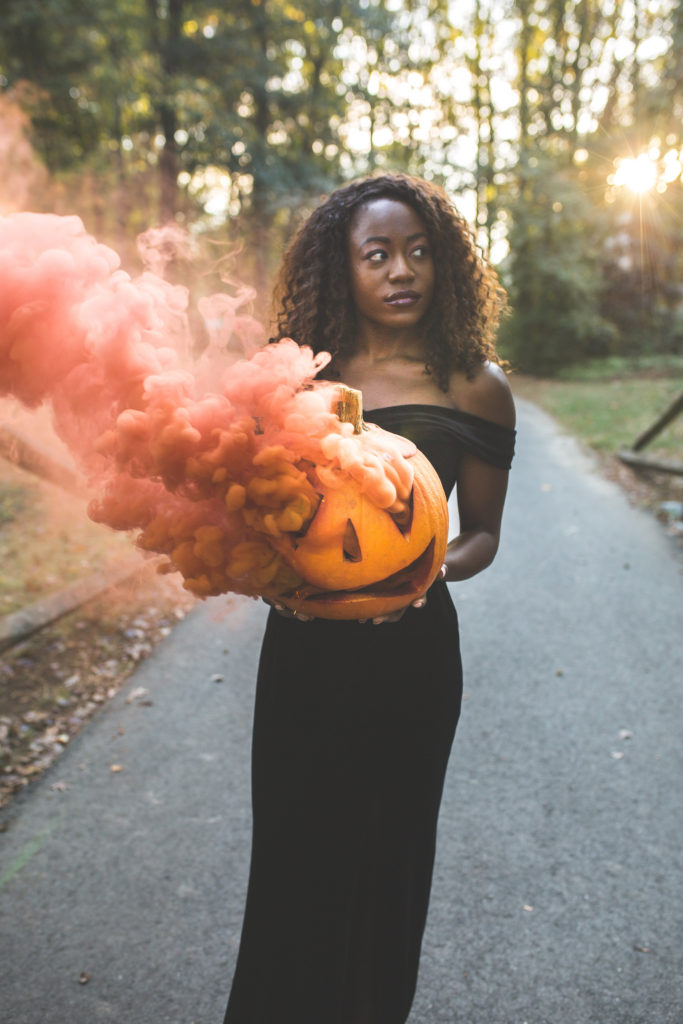 What you need to know before your first smoke bomb photoshoot | Halloween-inspired editorial shots
