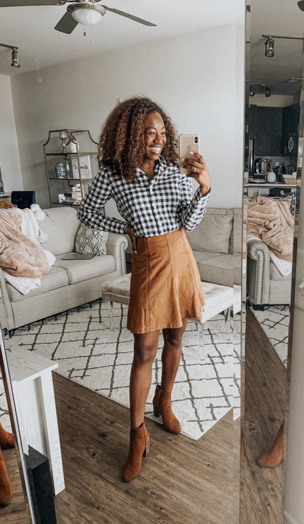 Styling gingham tops for fall, fall workwear outfit ideas, goodtomicha, black fashion blogger, suede skirt, cognac booties, charlotte blogger,