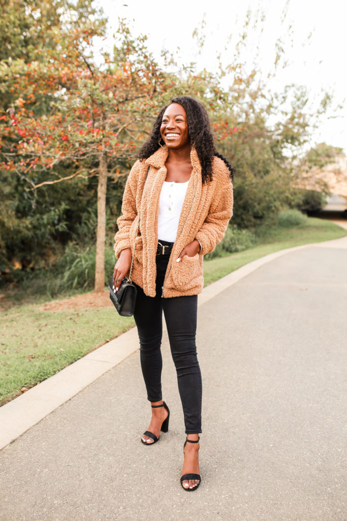 All neutral color palettes for fall? Yes, please. Sharing my favorite fall trends available on Amazon fashion this season. Most styles are under $50! Check out my roundup on the blog | GoodTomiCha.com | Southern fashion and lifestyle blog by Tomi Obebe