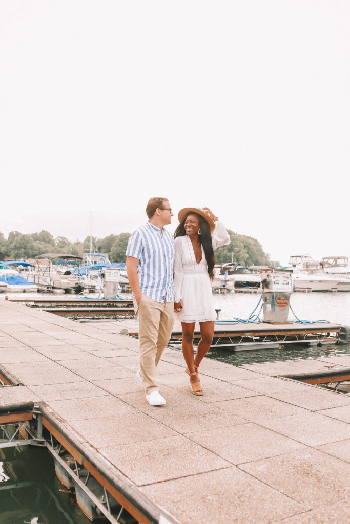Top US blogger, GoodTomiCha in a lakeside photoshoot with Husband Will in North Carolina | Memorial Day | 4th of July | Summer Photoshoot